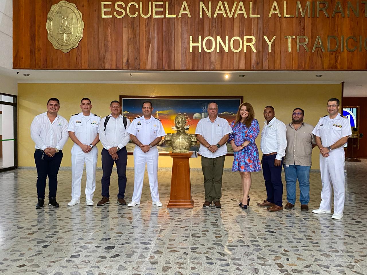 Imagen Directivos Umayor y Escuela Naval de Cadetes